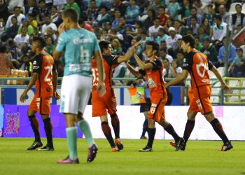 Con penal polémico incluido, León cae ante Pachuca en el arranque del Clausura 2017