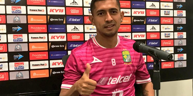 «No podemos permitir que los extranjeros nos roben el puesto»