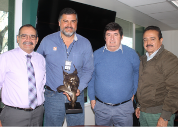 Reconocen aportación de SIDEC al deporte celayense