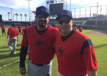 Arriban catcher liga mayorista y experimentado receptor a los Bravos