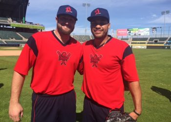 Donald Lutz y Mitch Lively, nuevos peloteros de Bravos de León