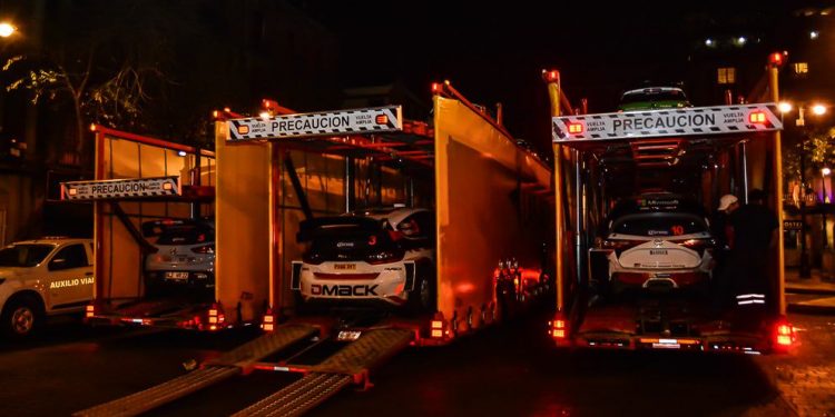 Cancelan primeros dos tramos del Rally, tras retraso por caos vial