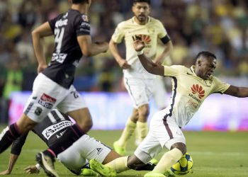 Suspenden a Andrés Andrade de forma indefinida, tras causar lesión a Renato