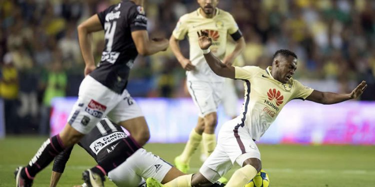 Suspenden a Andrés Andrade de forma indefinida, tras causar lesión a Renato