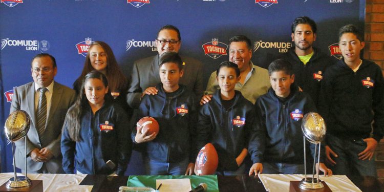 Realizan Campeonato Nacional de Tochito NFL en León