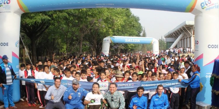 CODE activa a  3 mil estudiantes en el Parque Explora