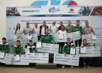 Reciben estímulo medallistas en Juegos Parapanamericanos