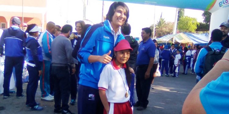 Participa Liliana Ibañez de activación física en Celaya