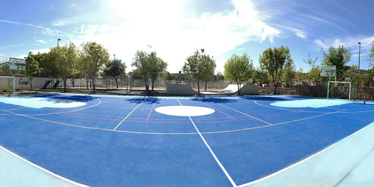 Entregan obras de remodelación de cuatro minideportivas