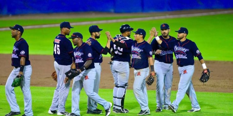 Van Bravos por otra serie perfecta en el Puerto Jarocho