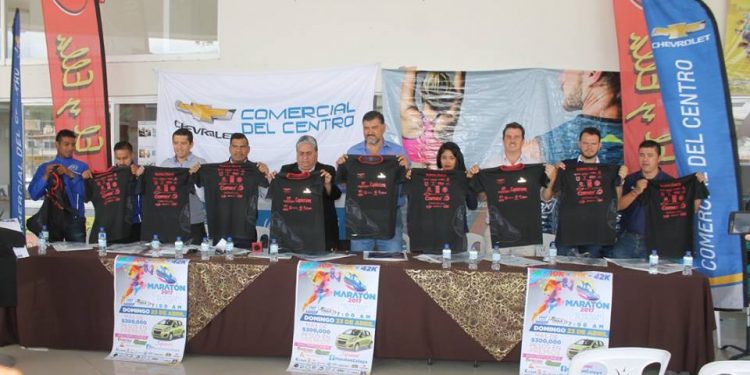 Presentan la Playera oficial del Maratón Las Batallas de Celaya 2017