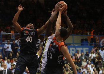 Victoria de Soles sobre Fuerza Regia alarga la final de la LNBP