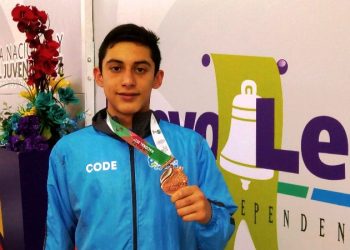 Aumentan la cosecha de medallas nadadores guanajuatenses