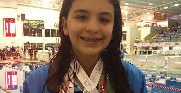 Sobresaliente Fernanda Sánchez, gana 4 medallas en natación para Guanajuato