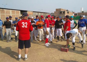 Más de 100 prospectos acuden a los try out de los Bravos de León