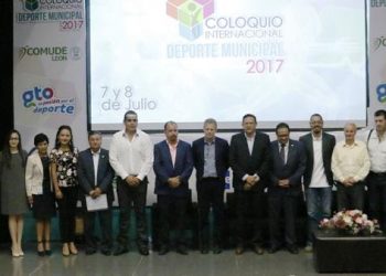 Firman acuerdos de colaboración en la clausura del Coloquio del Deporte