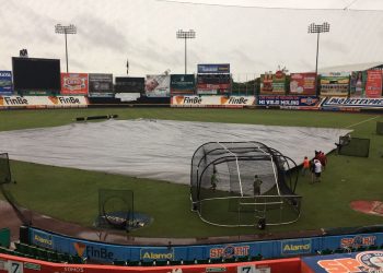 Lluvia le pega otra vez a Bravos, se suspende el segundo ante Leones