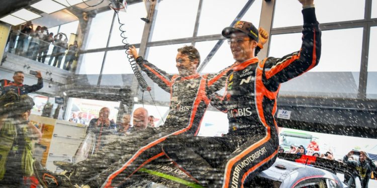 Neuville se lleva el Rallye de Polonia