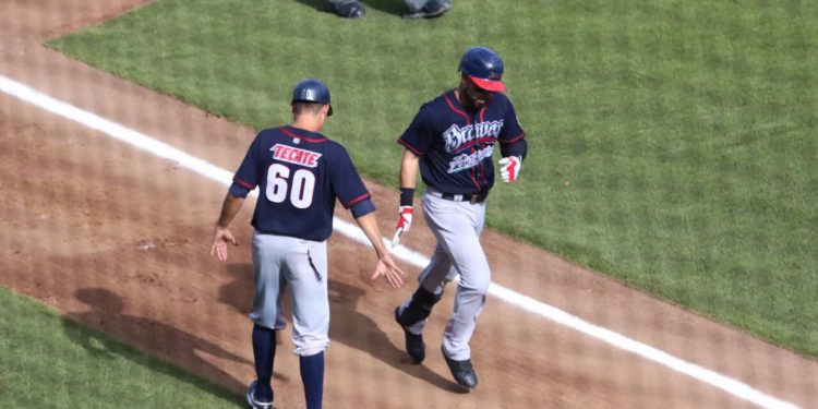 Se alejan Playoffs para Bravos de León tras caer ante Guerreros