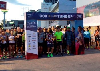 400 corredores se dieron cita al entrenamiento previo al Maratón León Guiar 2017