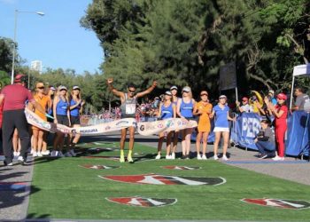 Conquista Daniel Vargas por cuarta ocasión el Medio Maratón Atlas