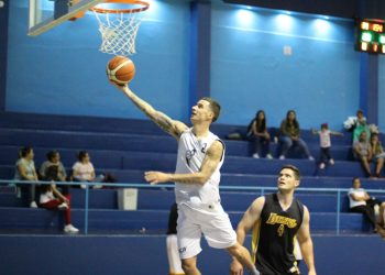 Se impone Abejas a representativo de la UG