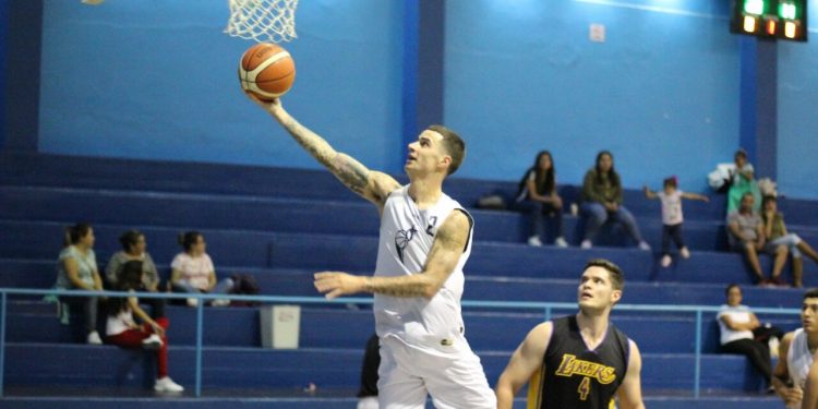 Se impone Abejas a representativo de la UG