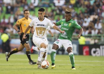 Pumas revierte y se impone a León