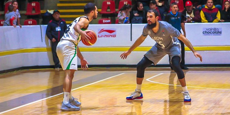 Abejas pierde ventaja de 12 puntos y cae ante Aguacateros