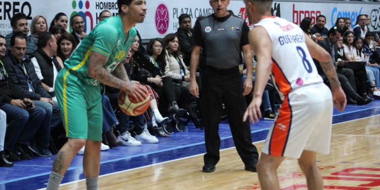 Pierden terreno Abejas de León tras caída ante Libertadores de Querétaro