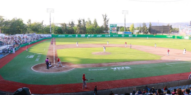 Aumentará aforo del Domingo Santana y cambiarán superficie a pasto artificial