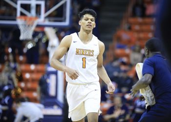 Paul Thomas debutará como profesional con las Abejas de León