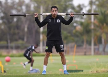 Aterriza David ‘Avión’ Ramírez con la Fiera