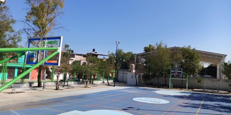Entregan rehabilitación de Minideportiva Valle de San José