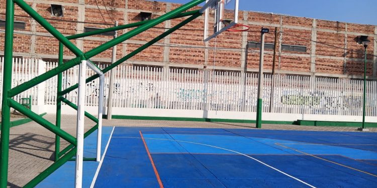 Entregan rehabilitación de mini deportiva Satélite