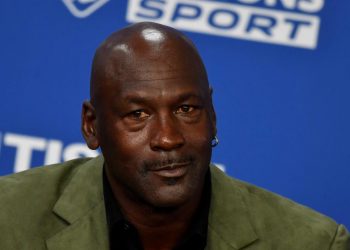 Michael Jordan dona 100 millones de dólares para igualdad racial