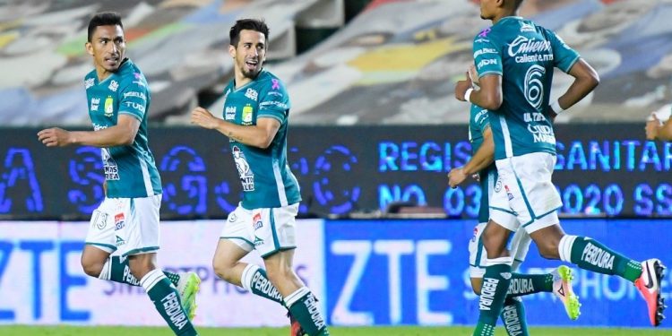 León vence a Mazatlán con penal de último minuto