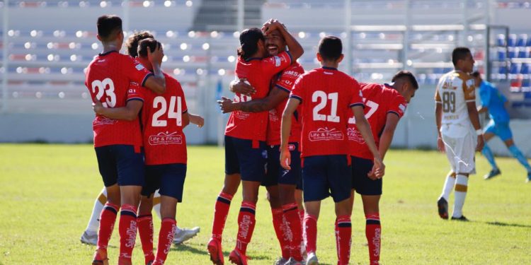 Irapuato sufre pero vence a Cafetaleros y va firme en busca del liderato