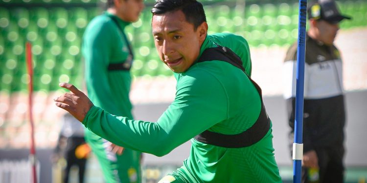 Gil Burón renueva con León por seis meses más