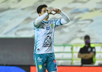 Se quita presión Víctor Dávila con su doblete con León