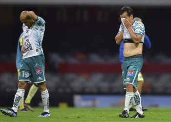 León mejora pero no levanta, vuelve a caer en el último minuto