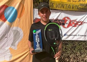 Tenistas celayenses destacan en torneo del Club Atenas de León