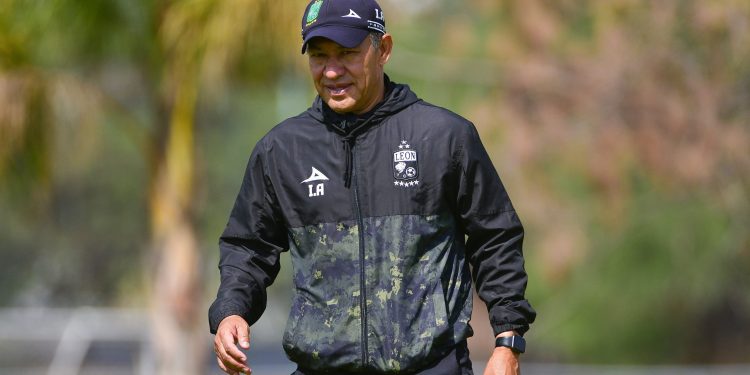 Nacho Ambriz, cerca de renovar con León por tres años más