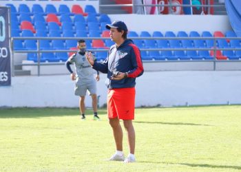 Se disculpa Javier San Román tras altercado en contra del árbitro