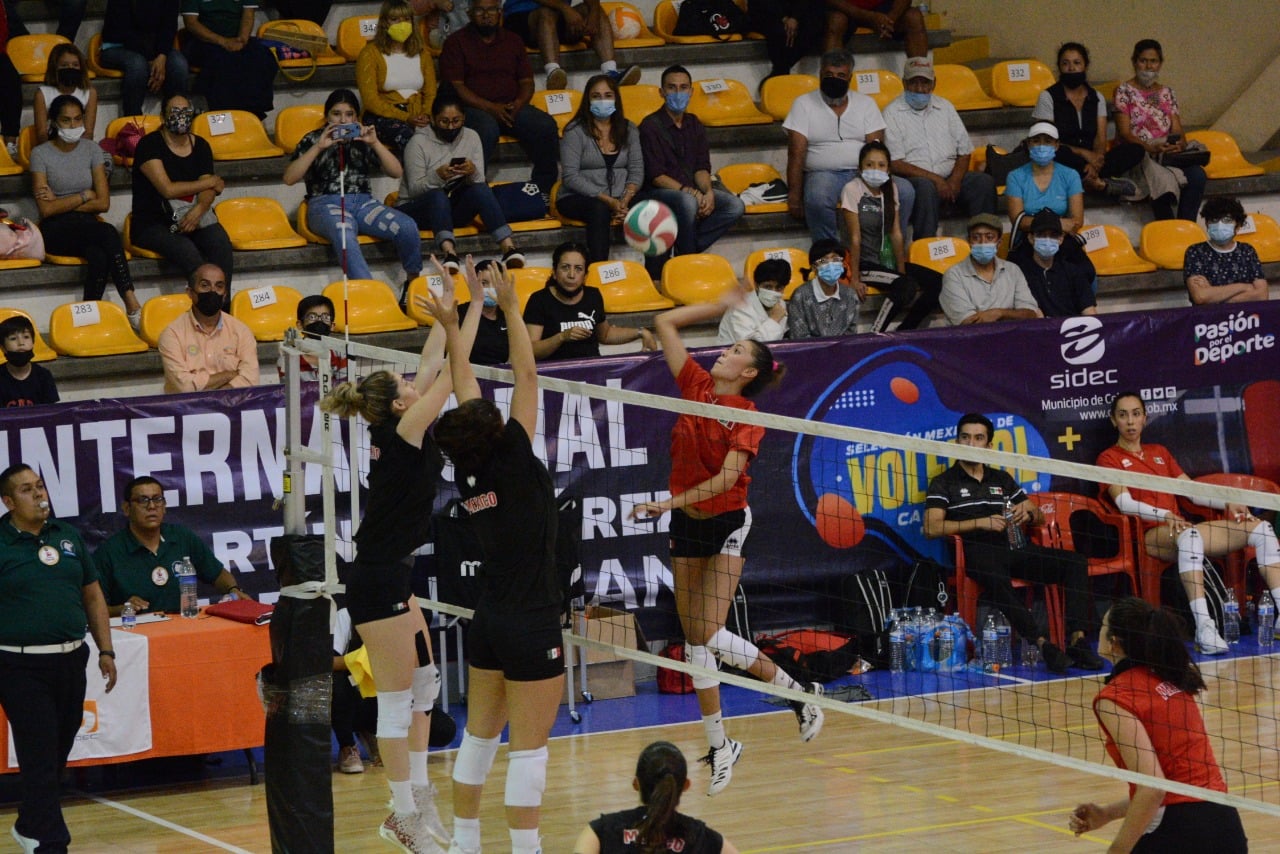 Deleita a la afición celayense la Selección Mexicana de Voleibol Femenil Primera Fuerza