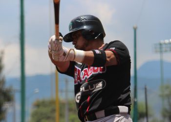 Los Olmecas triunfan en León; ganan el tercero a Bravos 8 a 6