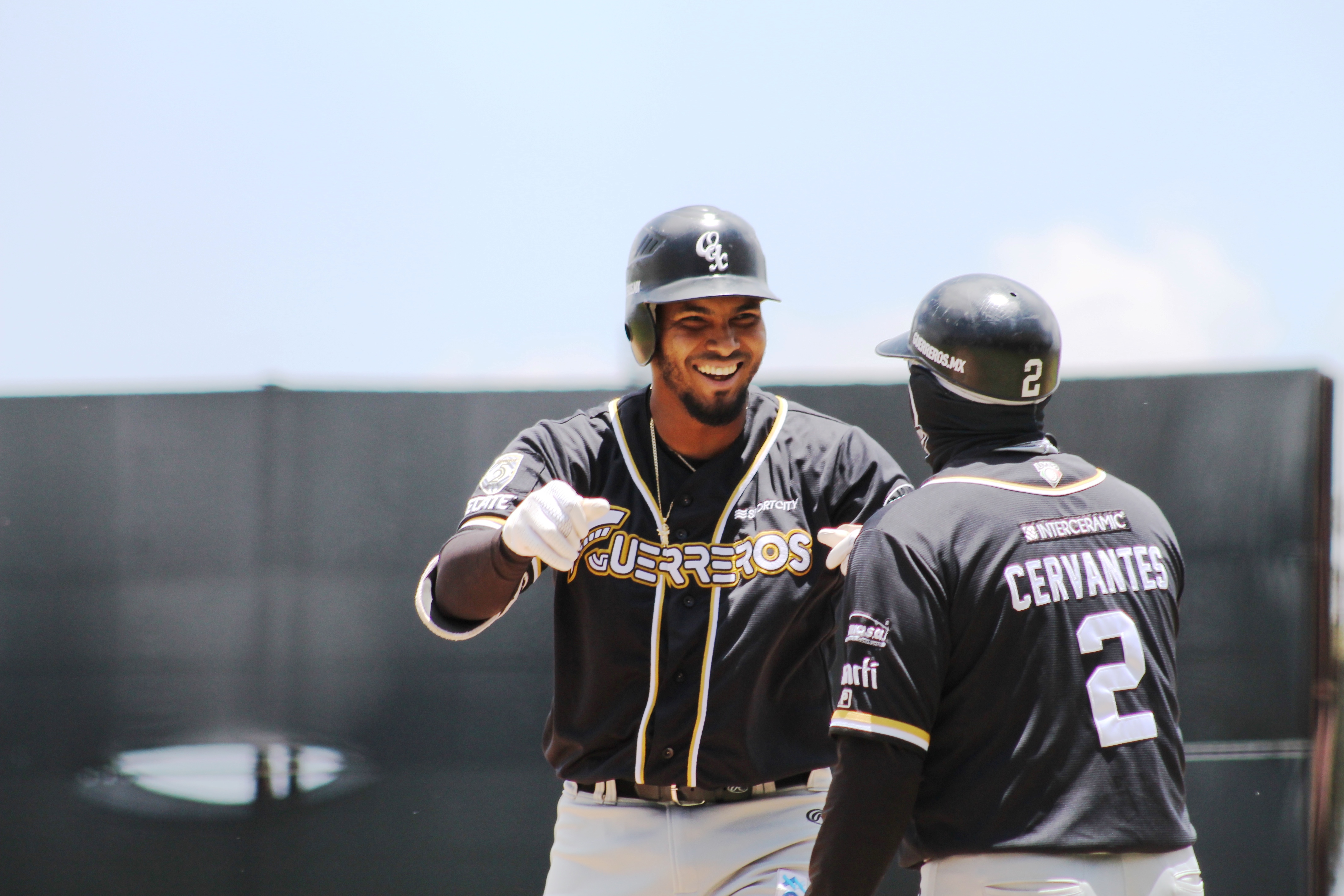 Los Bravos entregaron la serie completa a los Guerreros; perdieron el tercero 10 carreras a 12