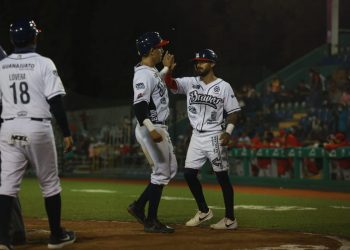 Batista y Clark cañonearon a los Piratas; Bravos 13 carreras Campeche 4