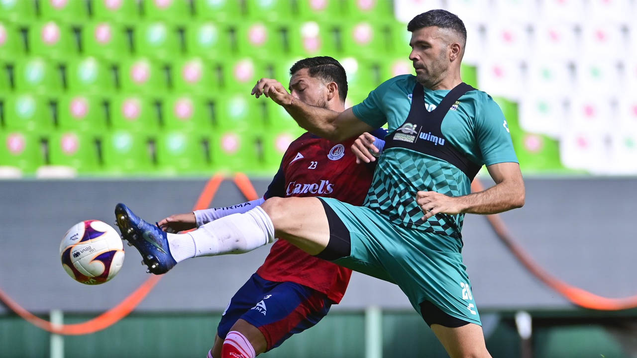 León vence a San Luis en su último ensayo previo al Apertura 21