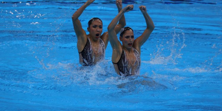 Cierra dueto mexicano en lugar 12 de la natación artística